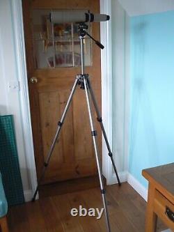 BAUSCH & LOMB `THE DISCOVERER` ZOOM TELESCOPE or SPOTTING SCOPE + VELBON TRIPOD