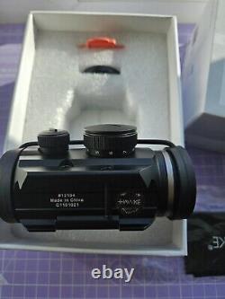 Hawke Vantage Red Dot Sight 1x30 Weaver/Picatinny Base 3 MOA + Sunshade 12104